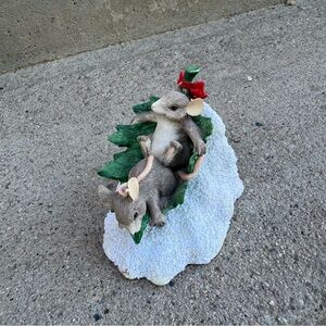 Silvestri Charming Tails Flying Leaf Figurine‎